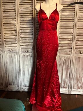 Red Satin Spaghetti-Strap dress for prom or events and going out (Never worn)